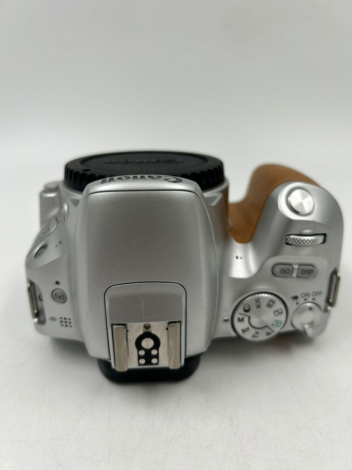 CANON EOS 200D BODY ONLY- SECONDHAND