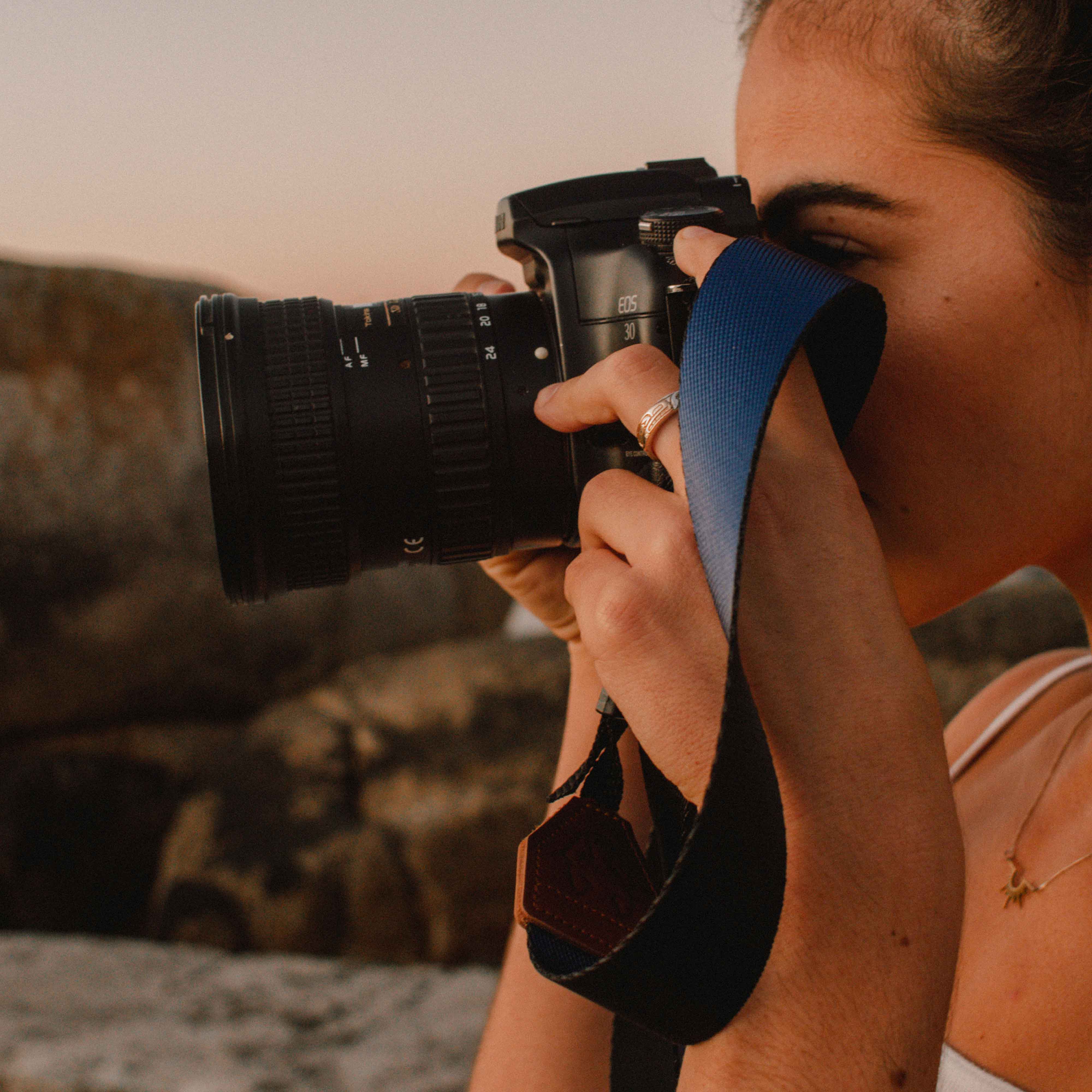 LUNAR CAMERA STRAP - The Explorer Camera tek