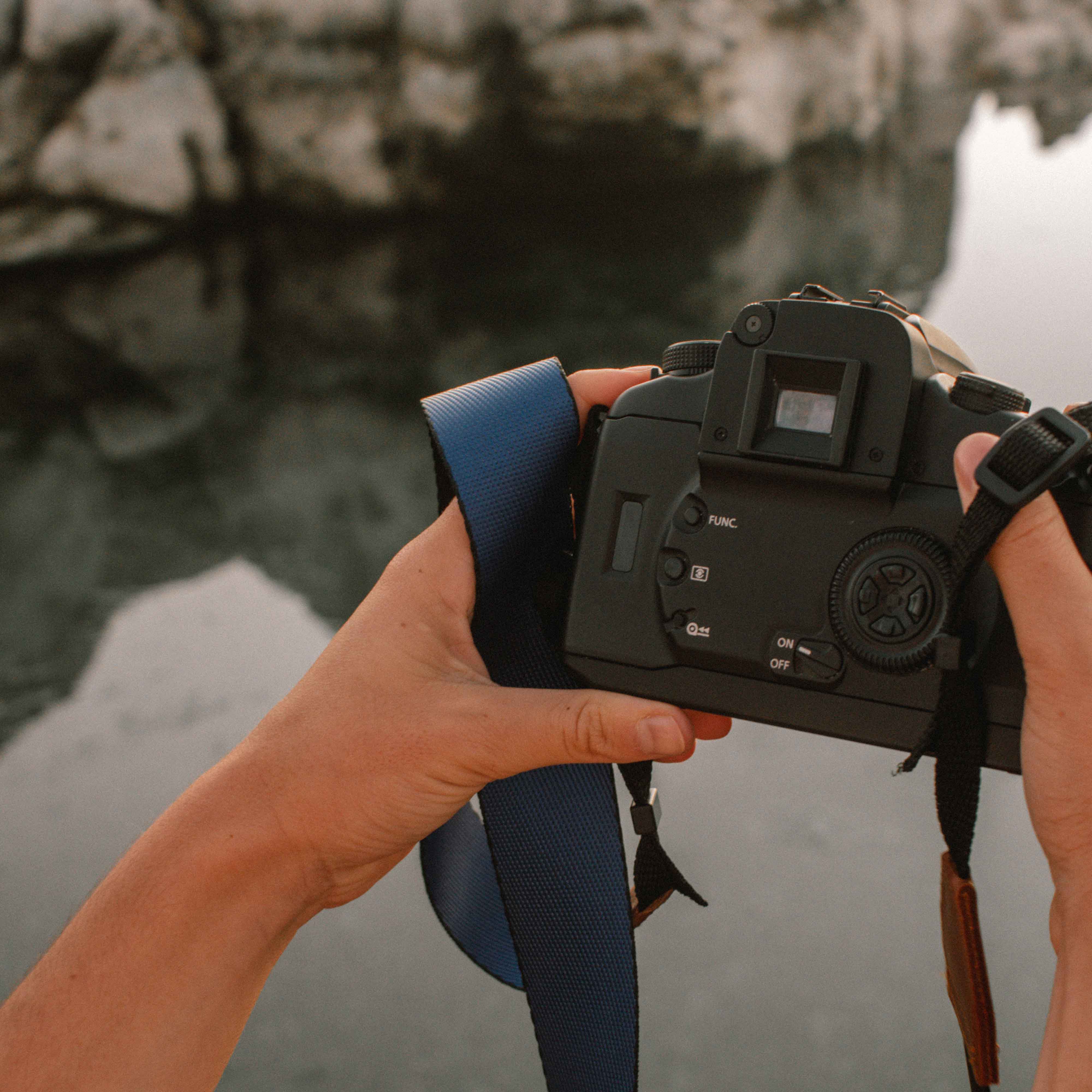 LUNAR CAMERA STRAP - The Explorer Camera tek