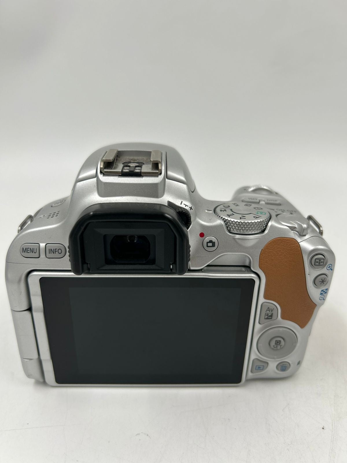 CANON EOS 200D BODY ONLY-  SECONDHAND