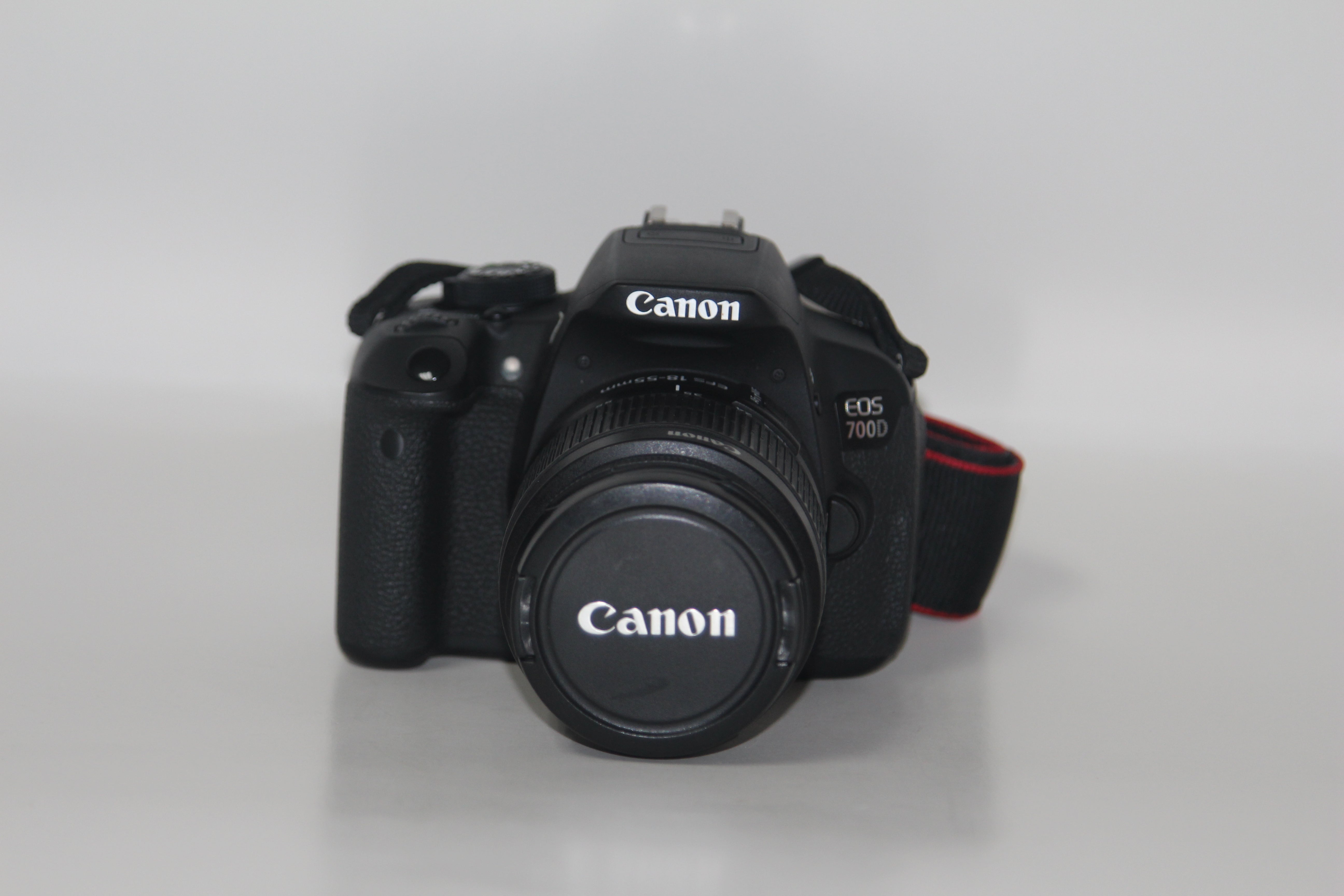 CANON EOS 700D+EFS 18-55MM III DC KIT - SECOND HAND