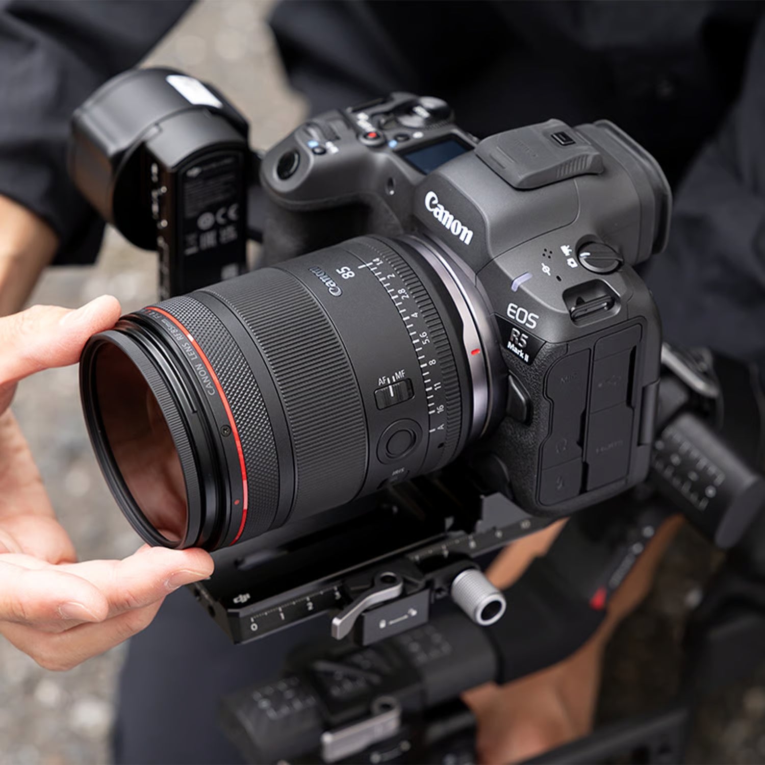 Canon RF 85mm f/1.4 L VCM Lens